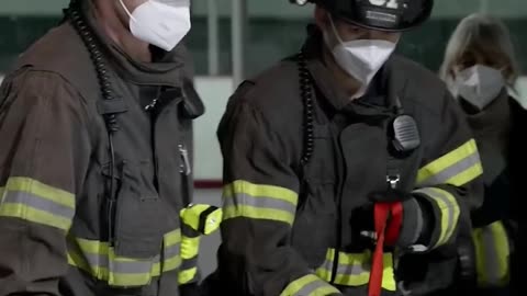 Firefighters avoided the “train” on the i e rink to save people #station19 #shorts #viralvideo #tv