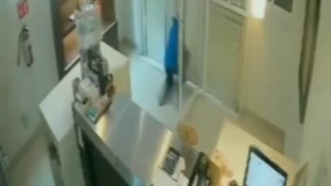 Thief Gets Trapped