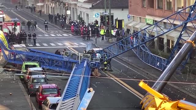 Italy crane collapse kills three in Turin