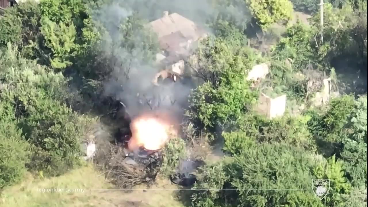 🔥 Ukraine Russia War | Russian 2S1 Gvozdika Self-Propelled Howitzer Destroyed by Mortar Fire | RCF