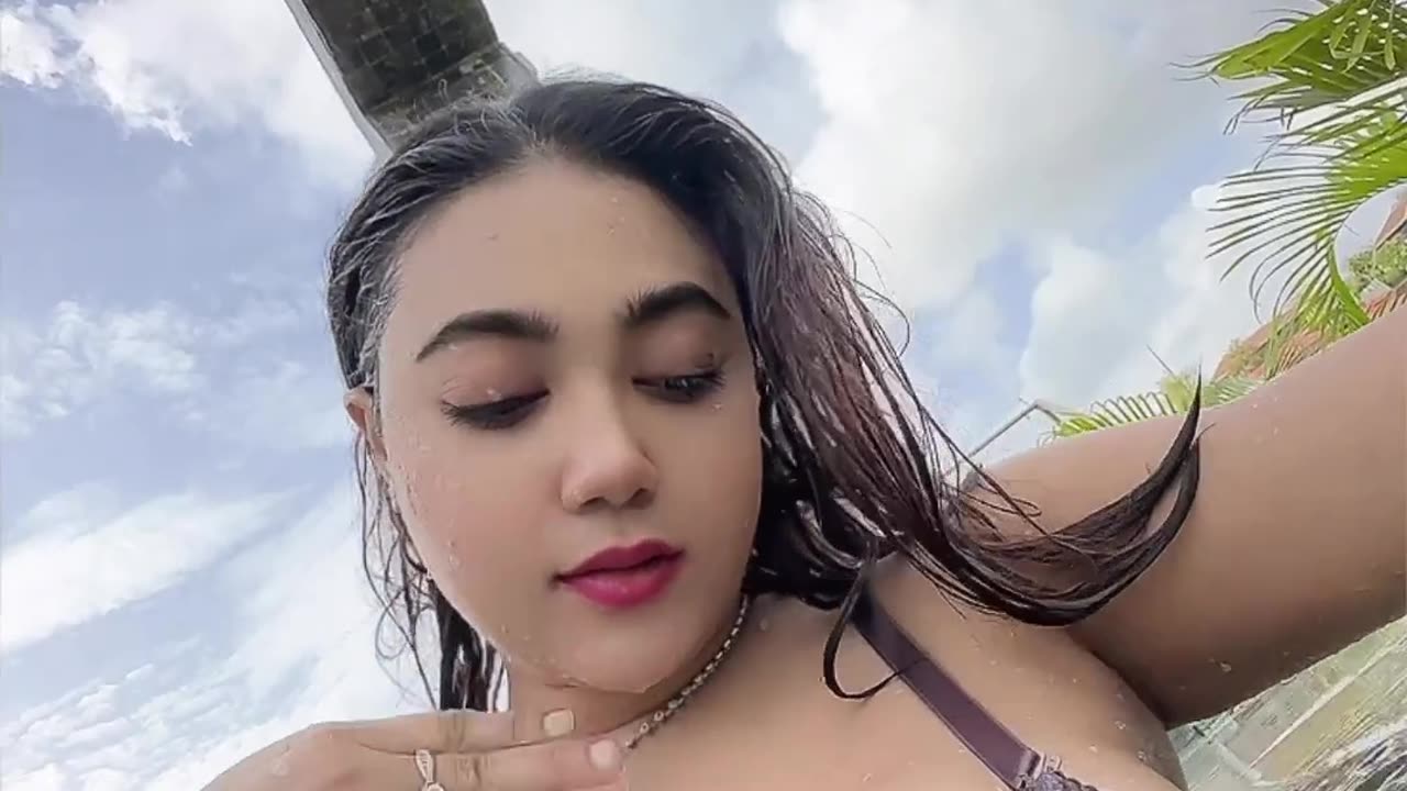 Splashing Water 💦 Over My Watermelons 😍 What Do You Wanna Splash There 💋