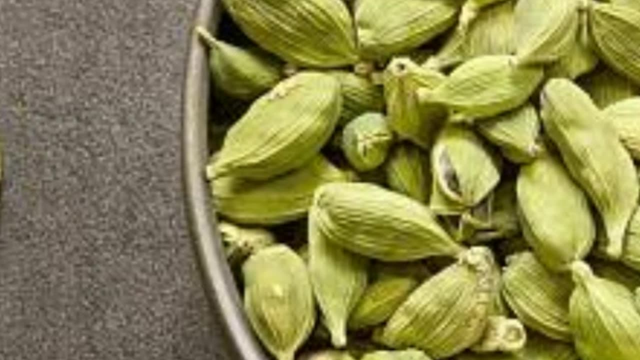 🌿🌿जानिए हरी इलायची की खूबियां | Benefits of Green Cardamom