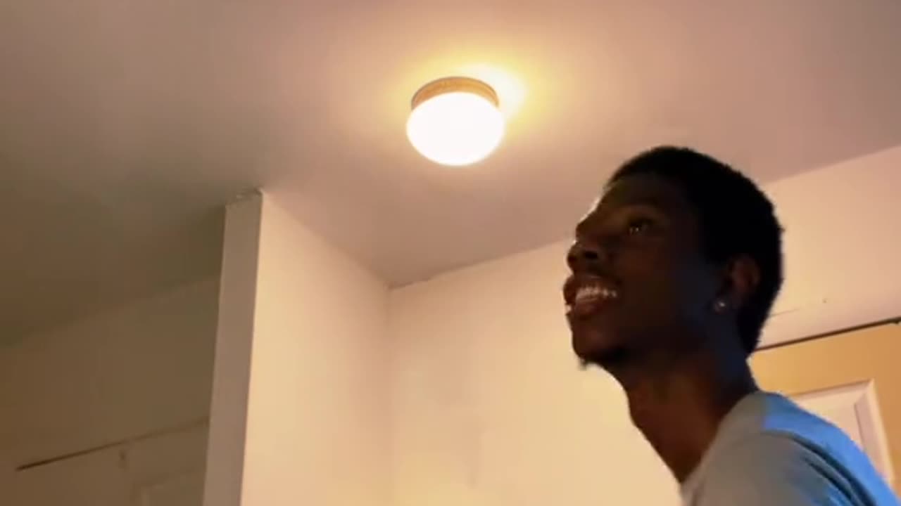 When You’re Obnoxiously Loud And Social With Strangers While You’re Out With Bae