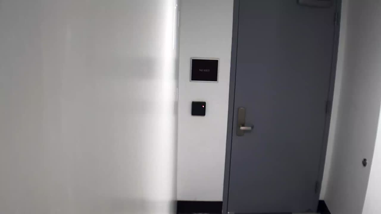 6144RHOBG2G201ABStairwayLobbyEntry_2021-01-06_08h40min02s163ms.mp4