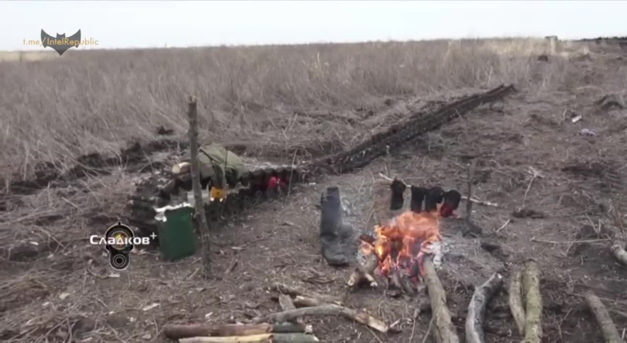 A lone Russian infantryman, ACCIDENTALLY abandoned in a Ukrainian field