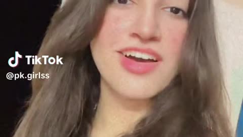 Pretty girl Dubs male voice
