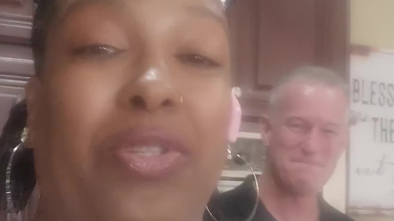 Black Woman's Hilarious Reaction at the Cookout Invite 🍗😂👍🙏👌