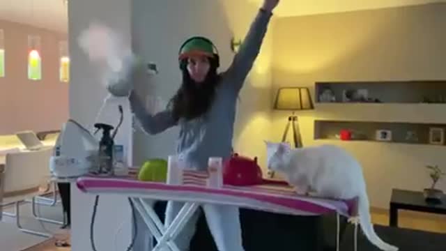 The crazy DJ and the light cat