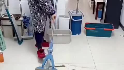 Floor cleaner