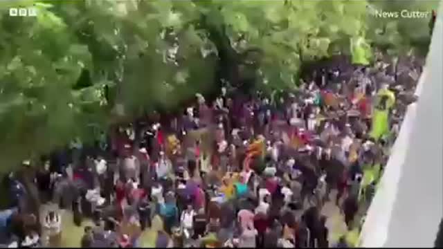 Protesters stormed Sri Lanka President reresidence