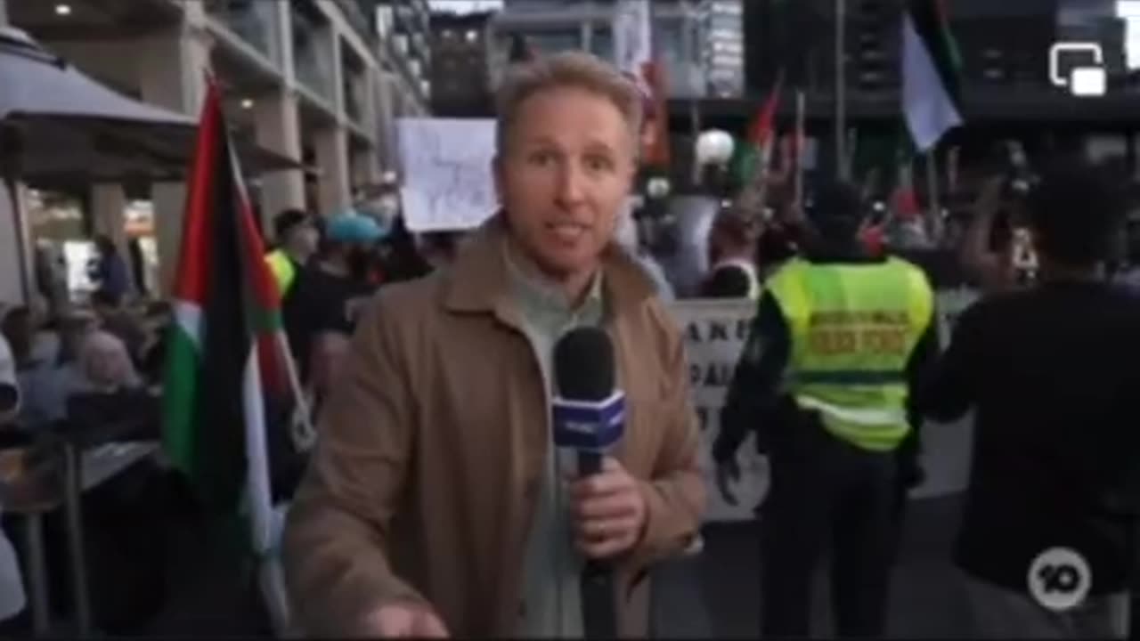 ►‼️❗️"Zionist Federation..." Epic slip up by Channel 10 reporter in Sydney. 🇮🇱🇵🇸