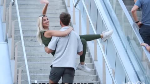 Touching hands on the escalators prank 😂