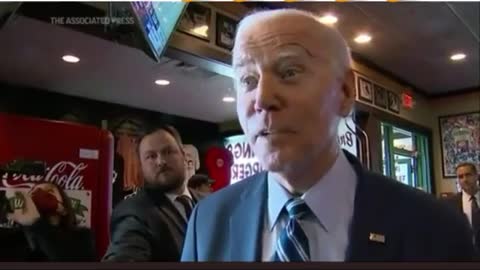 Joe Biden just said " Dndnjrnd sbdudnbd digit R you know fordkenendnx, Cmon on man