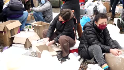 Ukrainians Volunteer To Protect their Country