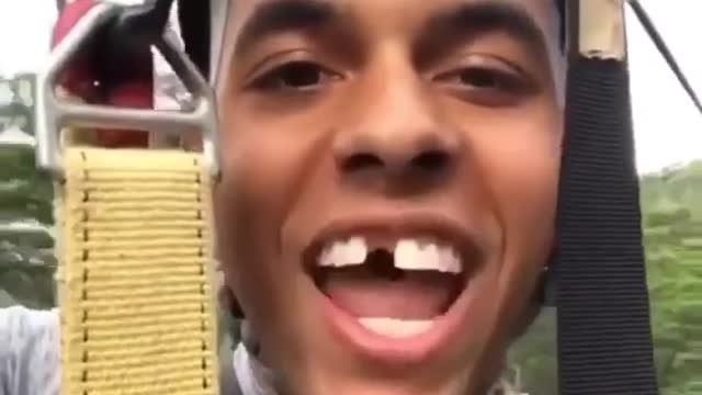 Man has funny reaction during hang gliding, he lost his tooth prosthesis