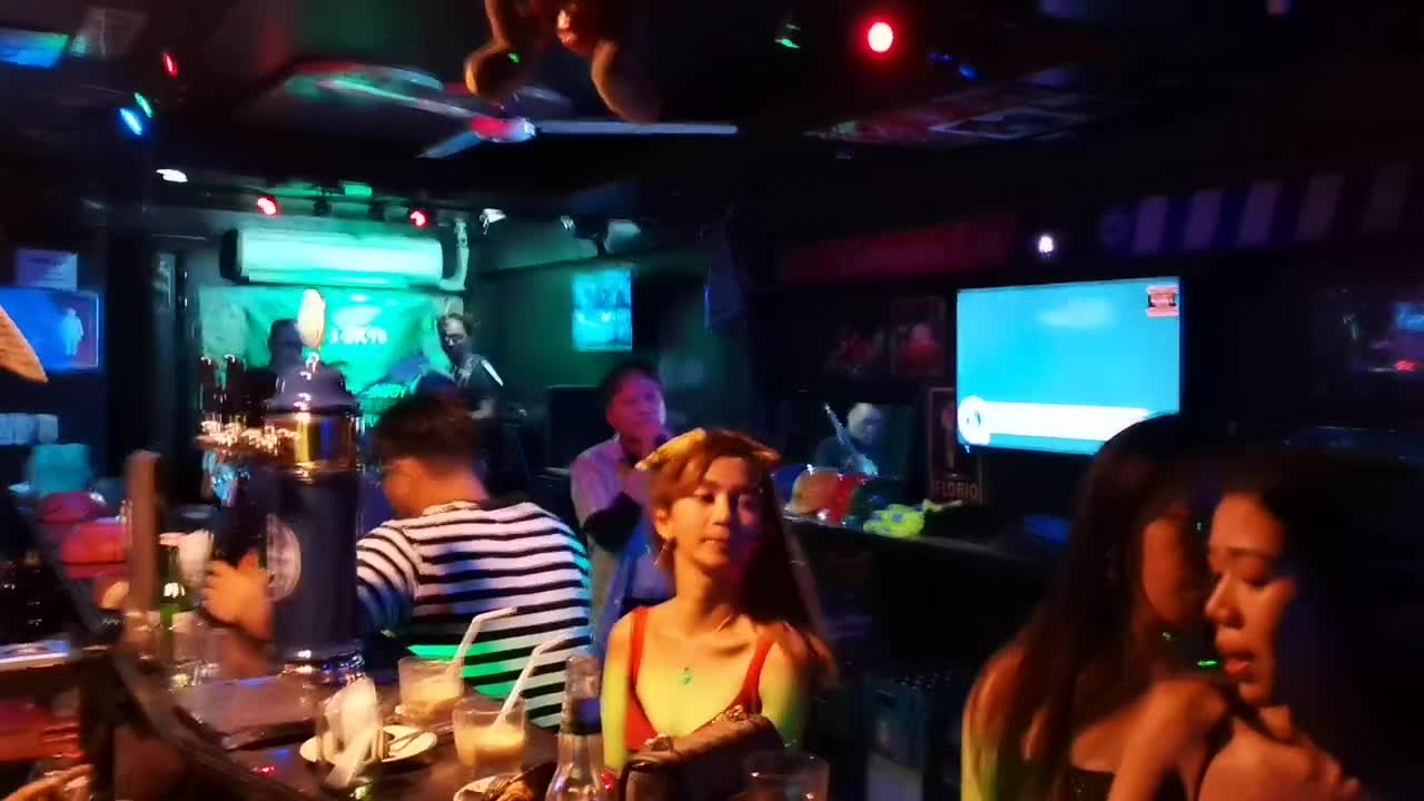 THE INMATES ARE RUNNING THE ASYLUM (WEEKEND FUN) BALIBAGO PHILIPPINES