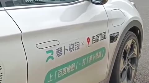A little girl order a driver less car 🚗 for parents