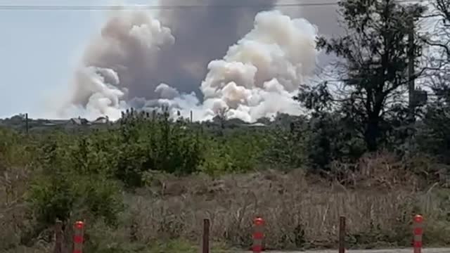 Explosions are heard in the Crimea near the military airfield in Novofedorovka.