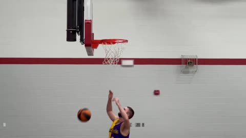 Two handed dunk