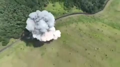 WATCH: Moment Ukrainian Forces Destroyed Russian Tank with Javelin Missile 🚀