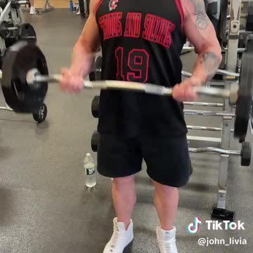 ARM day! Bicep CURLS Bodybuilding Workout #training #muscle #fitnessover40 #johnlivia #Proworkout