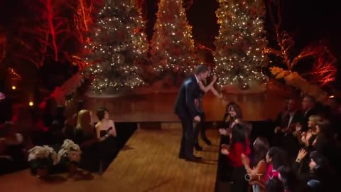 Michael Bublé Duet With Thalia - Mis Deseos/Feliz Navidad - Live From NBC New York