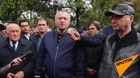 Митинг у парламента что требовали участники протеста от Аслана Бжания и депутатов