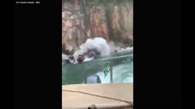 Brazil Stone slip hits boats in Furnas Canyons on Capitol Hill