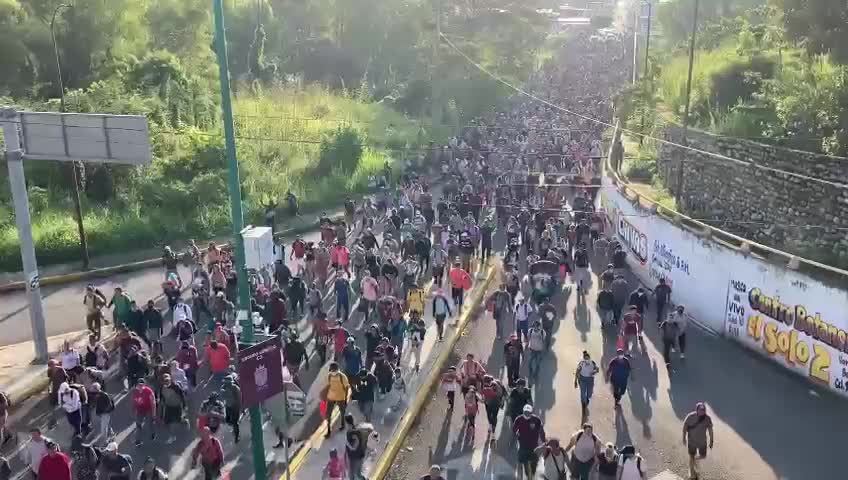 NOW - Large migrant caravan has left Tapachula, Mexico for the US.