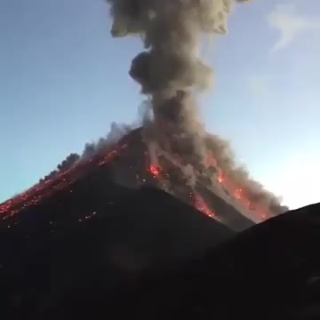 Imágenes de la erupción volcánica que deja al menos 25 muertos en Guatemala