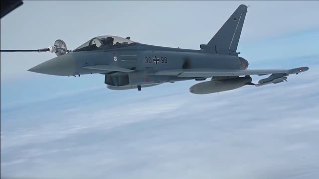 Eurofighter Typhoon in-flight refueling