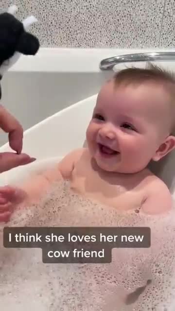 fuuny baby smile everytime have a fun!!