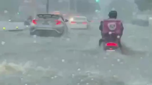 Songren Road and Wuxing Street, Xinyi District, Beishi flooded into the Yellow River
