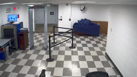 6134RHOBG3G308CLobby8Entrance_2021-01-06_00h00min00s303ms.mp4