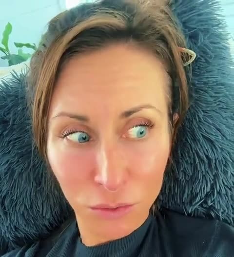 THE WEIRDEST TRIP TO THE NAIL SALON-WAIT FOR THE KICKER