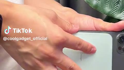 Good-looking and lightweight magnetic power bank.#coolgadget