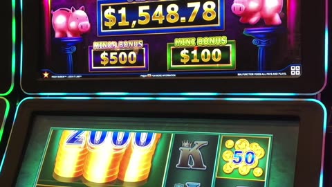 BIGGIE OINK WIN!!! #slots #casino #slotmachine #slotwin #jackpot #bonusfeature #casinogame #gambling