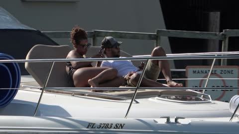 Bonitas and Amigos all came to have a good time on boats & Yachts @ Miami River