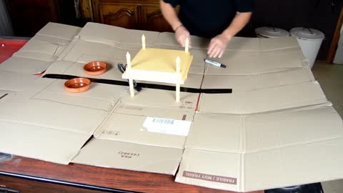 Comment construire et préparer une poussinière pour l´arrivée de nos poussins tutorial