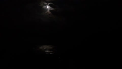 Sound of the sea and the glow of the moon