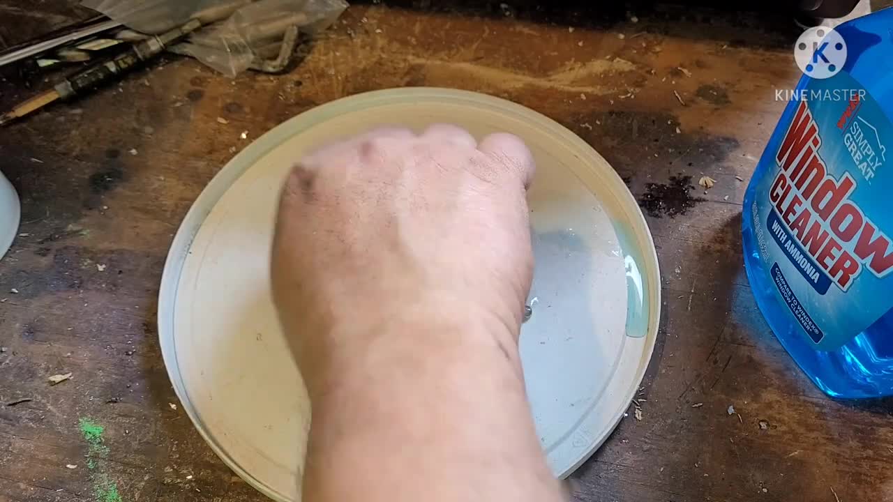 Window Cleaner Versus Primer
