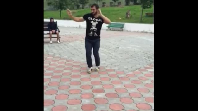 А я укуренный иду по переулочку!