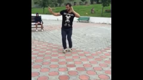 А я укуренный иду по переулочку!