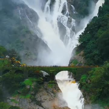 Beautiful Dudhsagar Waterfall Goa |