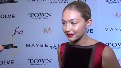 Gigi Hadid Lands ' Never Have I Ever ' Role , Replacing Chrissy Teigen !