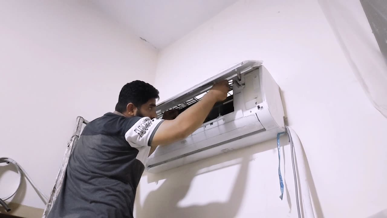 How to clean your AC at home