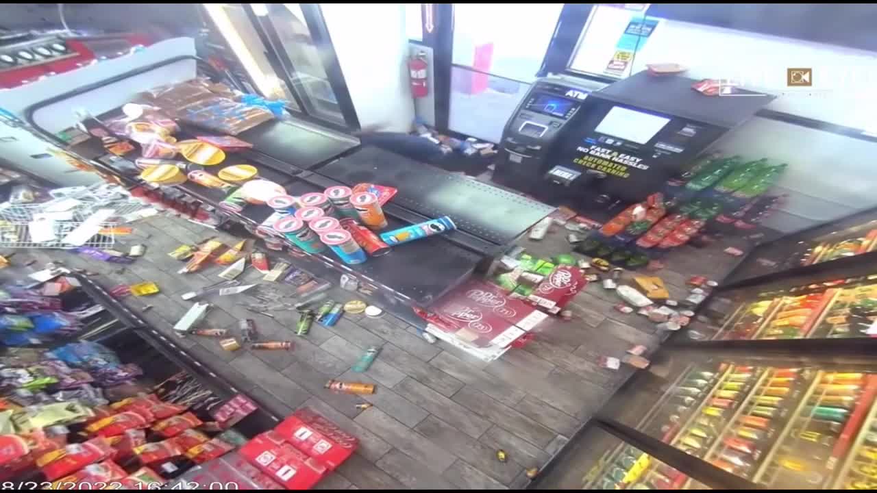 Angry Black dude DESTROYS convenience store