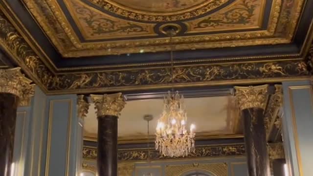 POV: You're exploring Paris and come across the most beautiful Starbucks in the world: