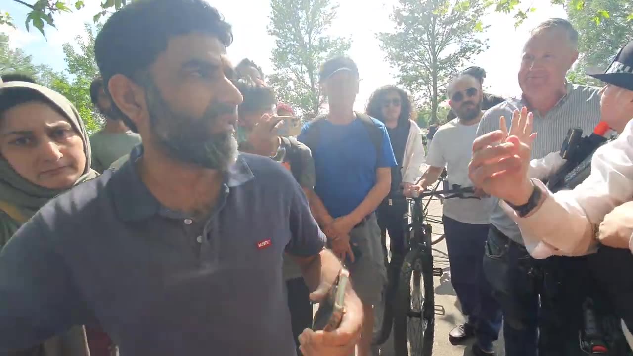 Muslim man harasses Christian then tries to get him arrested