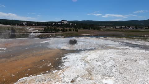 Yellowstone Beehive Geyser